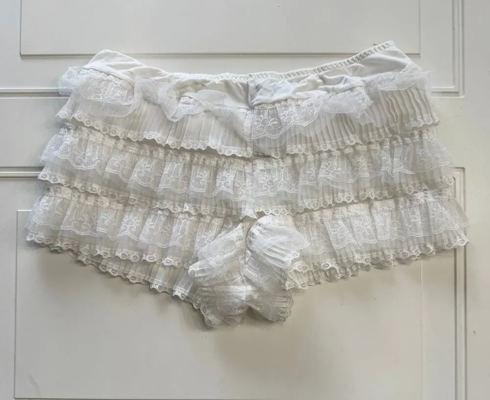 Pretty Little Thing Womens Sz M White Lace Underskirt Shorts Underpants